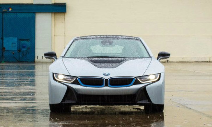 เผยโฉม BMW ปรับลุคใหม่ไฟหน้าเลเซอร์และไฟท้าย OLED สว่าง สวยคม