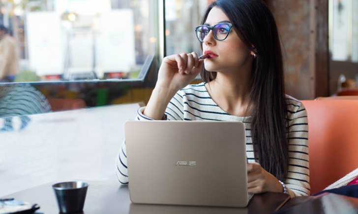 เปิดตัว ZenBook โน้ตบุ๊คหรูบางเบา