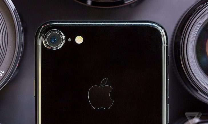 กระเป๋าแห้ง iPhone 8 อาจมีราคาเริ่มต้นที่ 30,000 บาท
