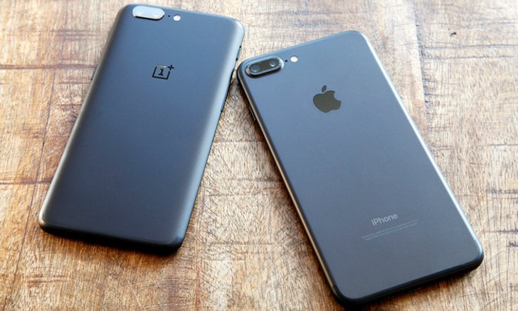 ชมกันชัดๆ กับดีไซน์ และกล้องถ่ายภาพของ OnePlus 5 กับ iPhone 7 Plus เหมือนหรือต่างกันอย่างไร