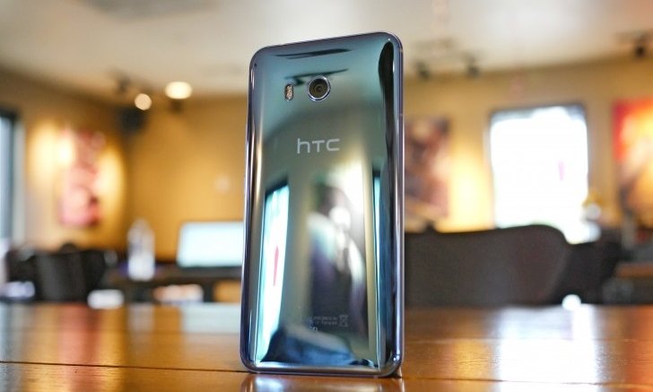 สื่อนอกลือ HTC อาจเปิดตัว U11 Plus หน้าจอ 6 นิ้วดีไซน์ไร้ขอบช่วง พย นี้