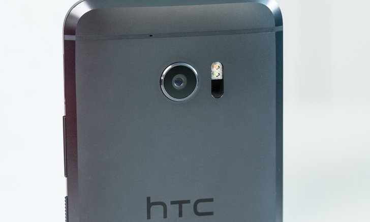 HTC ตามรอย Blackberry จ่อเลิกขายมือถือเอง แล้วให้คนอื่นขายให้แทน