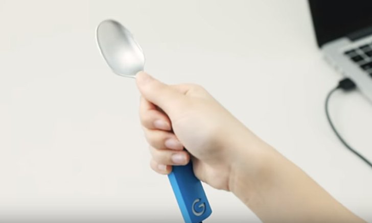 Google เปิดตัวนวัตกรรมใหม่ “Gboard Spoon” คีย์บอร์ดรูปช้อน สั่งงานได้โดยการบิดงอ