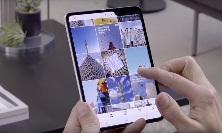 ยังไม่พร้อมจริงๆ Samsung Galaxy Fold สมาร์ตโฟนพับจอได้ ประสบปัญหาจากการใช้งานแล้ว