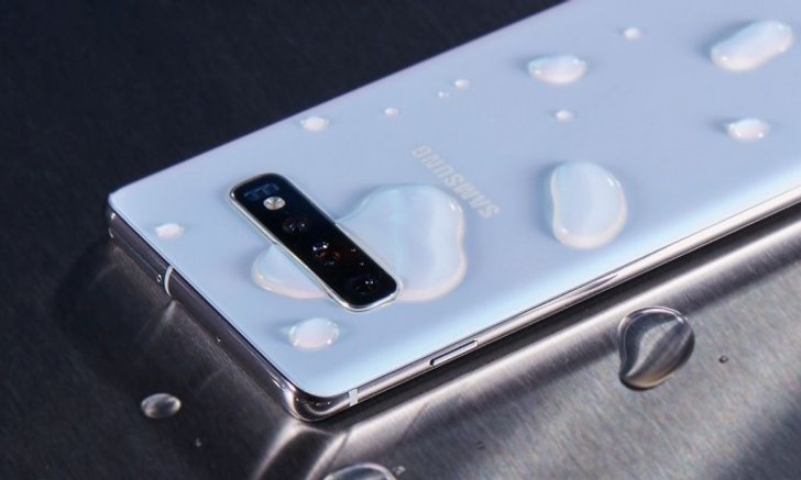 Samsung ขึ้นศาล “ออสเตรเลีย” ข้อหา “ทำให้เข้าใจผิด” ว่ากันน้ำได้ทุกประเภท