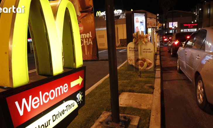 McDonald เตรียมใช้ AI รับการสั่งซื้อด้วยเสียงสำหรับการนั่งสั่งบนรถที่ขับมา (Drive-through)