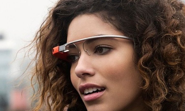 แวร์เอเบิลสุดหรู Google Glass รุ่น Explorer Edition ได้อัปเดตซอฟต์แวร์เวอร์ชันสุดท้ายแล้ว