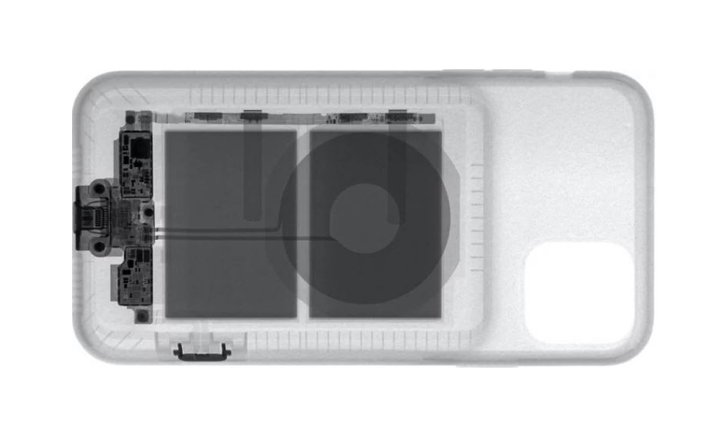 ลองดูภายในของ iPhone Smart Battery Case ด้วยกล้อง X-ray จะมีอะไรบ้าง