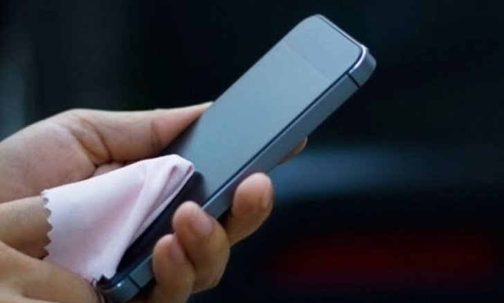 Apple เตือน! คุณสามารถใช้น้ำยาฆ่าเชื้อเช็ดอุปกรณ์ iPhone, iPad ได้แต่ต้องระวัง