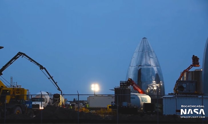 ต้นแบบ SpaceX Starship SN4 กำลังประกอบอย่างรวดเร็วหลัง SN3 ทดสอบแรงดันล้มเหลว