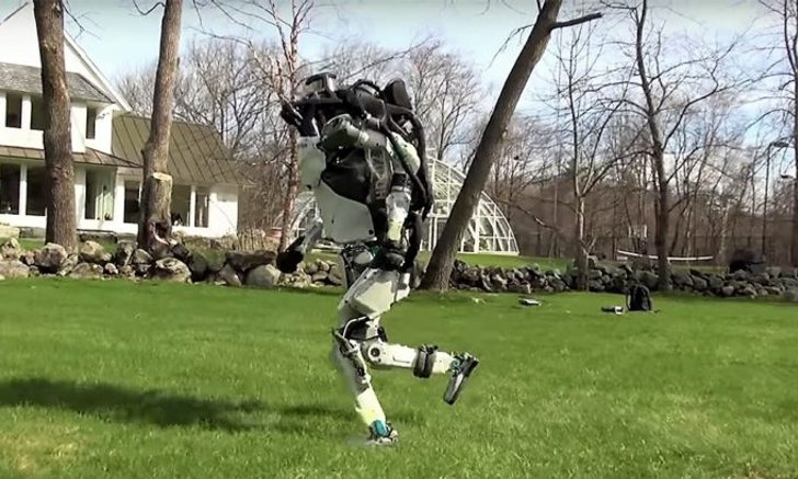 ยังล้ำได้อีก : หุ่นยนต์ Boston Dynamics โชว์วิ่งกลางแจ้ง และหลบหลีกได้อัตโนมัติ
