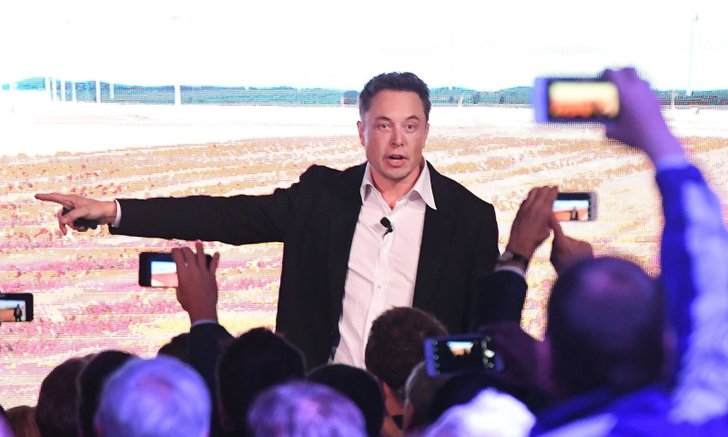 รถยนต์ไฟฟ้า Model 3 ขายดี! ฉุด Tesla ทำรายกำไร (ในไตรมาส) เป็นประวัติการณ์