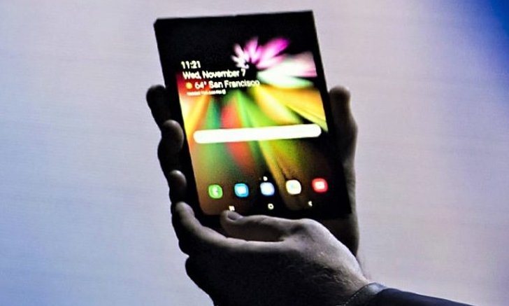 Samsung จะผลิต “สมาร์ทโฟนจอพับได้” อย่างน้อย 1 ล้านเครื่อง