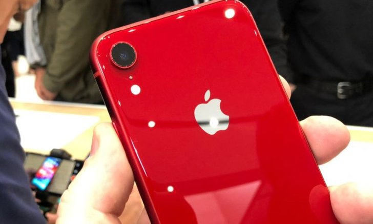 สวนกระแสข่าว Apple บอกเอง iPhone XR ได้รับความนิยมและขายดีมาก!