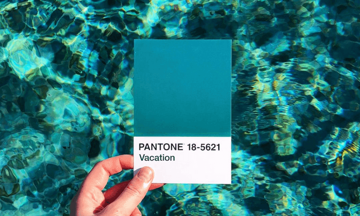 มาแต่งรูป Pantone ให้อินเทรนด์ ด้วยแอปในโทรศัพท์กันเถอะ