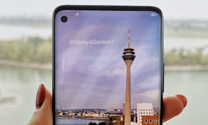 ภาพหลุดล่าสุดย้ำ Samsung Galaxy S10 มีดีไซน์จอเต็มพร้อม รูขนาดเล็ก สำหรับกล้องหน้า