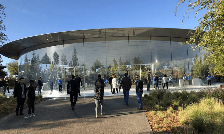 Apple วางแผนลดอัตราจ้างพนักงาน หลังได้รับผลกระทบจากยอดขายที่ลดลง