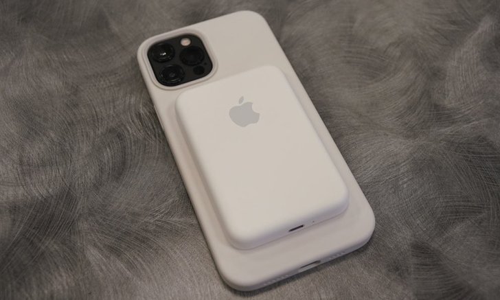เผยภาพจริงของ MagSafe Battery Pack ในการใช้งานจริง รองรับการชาร์จไฟ AirPods ได้ด้วย
