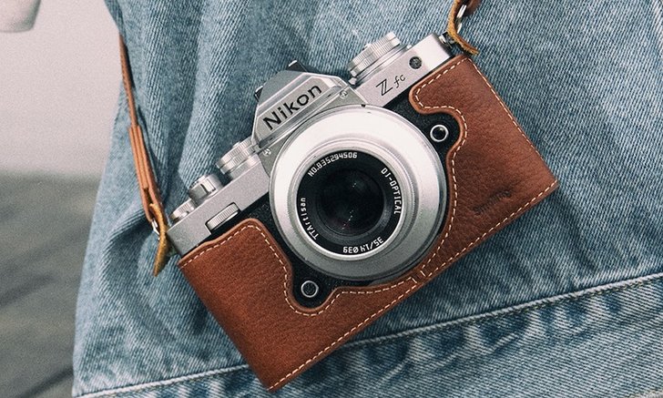 เสริมความหล่อให้กล้อง Nikon Z fc ด้วย L-shape grip, leather half case จาก SmallRig