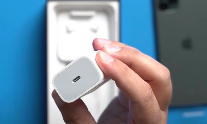 รายงานเผย iPhone 12 ไม่ให้อแดปเตอร์และหูฟังมาในกล่อง คาดต้นทุนสูงเพราะ 5G