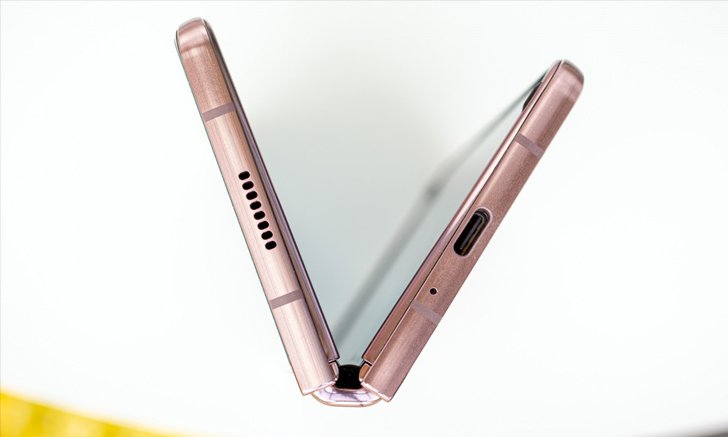บริษัทวิจัยชี้! Samsung และ Xiaomi จะแข่งขันในตลาดสมาร์ตโฟนพับจอได้ปี 2021