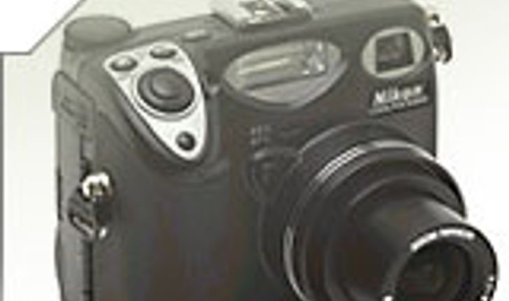 Nikon CoolPix5000