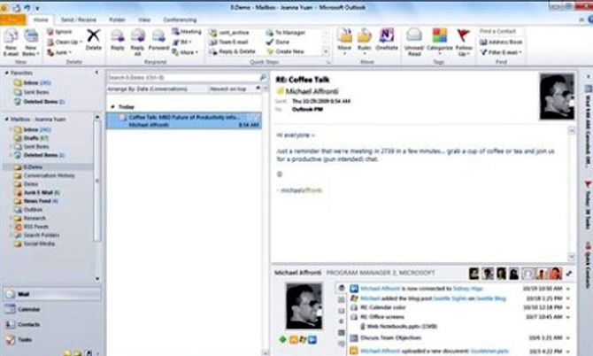 MS เชื่อม Facebook กับ Outlook 2010