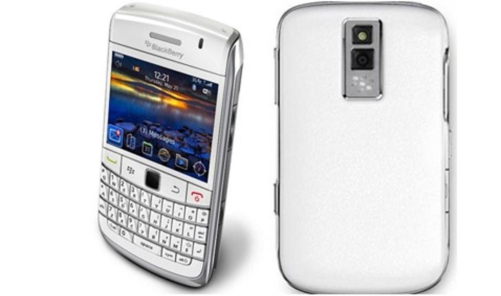 มาแล้ว Blackberry Bold 9700 White