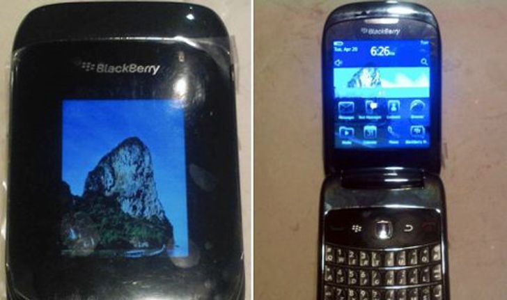 BlackBerry 9670 จอใหญ่ดีไซน์"ฝาพับ"