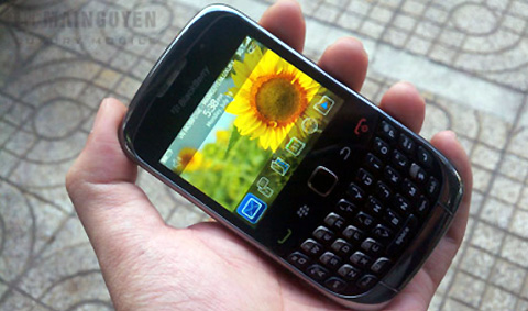 Blackberry Curve 9300 3G สเปคทางการมาแล้ว