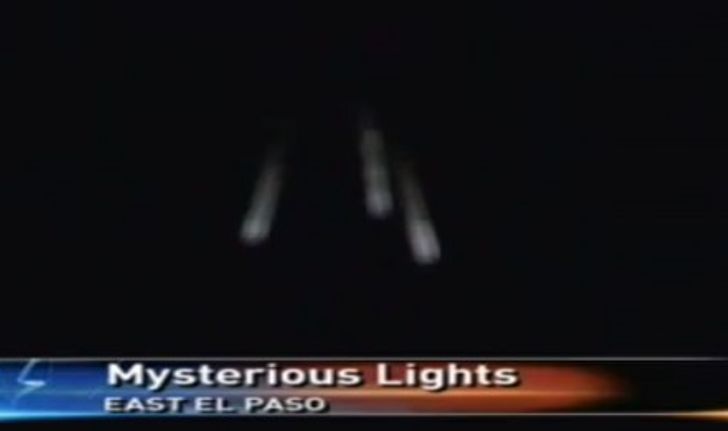 UFO โผล่บนท้องฟ้ายามมืดใน El Paso