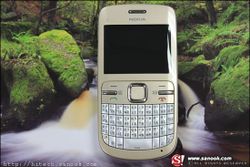 รีวิวเบา ๆ กับ Nokia C3 - แชทมันส์เต็มที่ QWERTY เจ๋งในราคาสุดประหยัด