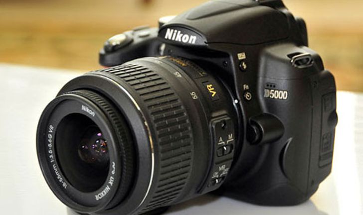 Nikon เลิกผลิต D5000 จริงหรือ?