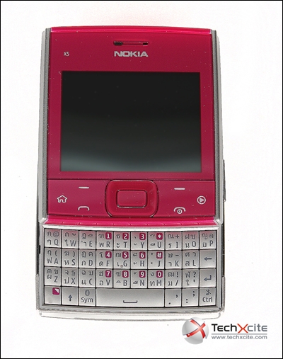 Nokia X5 มือถือจิ๋วดีไซด์เก๋...สวยใสถูกใจขาChat