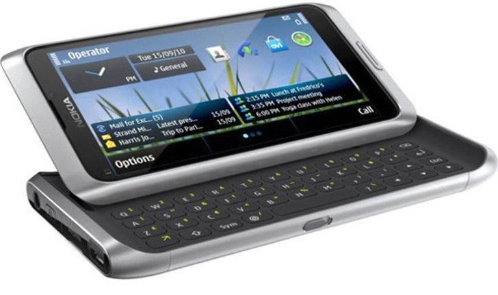 เลื่อนวางตลาด Nokia E7