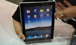 โฉมจริงของ iPad 2 เปิดให้ชมกันแบบเต็มๆแล้ว บางเฉียบไม่ถึง 1 ซม