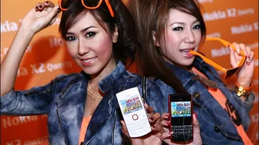 Nokia X2-QWERTY เป็นโทรศัพท์ซีรี่ส์ 40