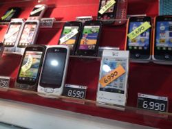 เก็บตกสมาร์ทโฟน 5 รุ่นสุดฮิต “MobileExpo 2011″
