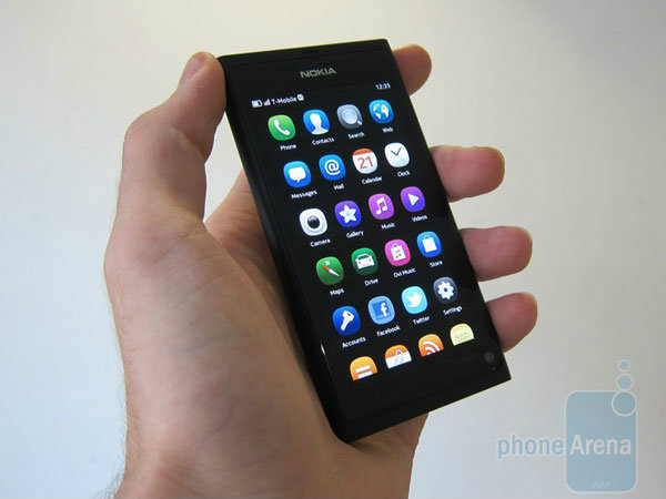Nokia N9 Review : มารีวิว Nokia N9 กันว่า สมาร์ทโฟนไร้ปุ่ม Home จะทำงานได้เจ๋งขนาดไหนกัน