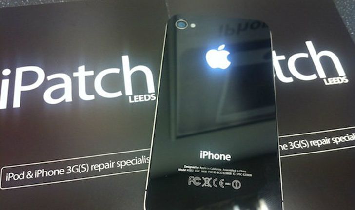 เปลี่ยนโลโก้ Apple หลัง iPhone 4 ให้เรืองแสงได้กันดีกว่า!