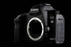 ข่าวลือ Canon เตรียมพบกับกล้อง Canon EOS 5D ตัวใหม่ 27หรือไม่ก็28 กุมภาพันธ์นี้