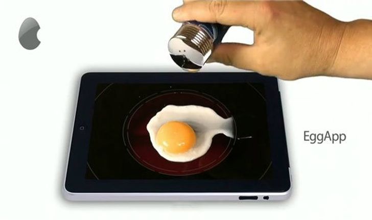 ไอเดียหลุดโลก นำ iPad 2 มาทอดไข่ 