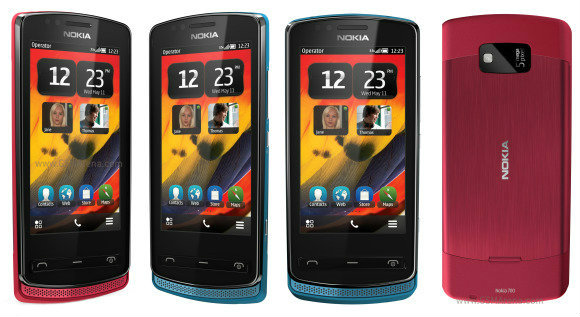 Nokia 700 สมาร์ทโฟน Symbian ขนาดกะทัดรัด