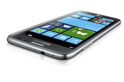 Samsung ATIV S มือถือ Windows Phone 8 ตัวแรก