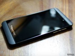 เผยภาพหลุด BlackBerry 10 L-Series รุ่นใหม่ล่าสุด