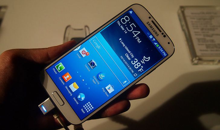 บทวิเคราะห์ Galaxy S4 พลาสติกก๊อบแก๊บบุกอเมริกา