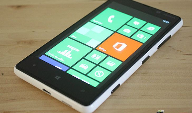 [รีวิว] Nokia Lumia 820 มือถือ Windows Phone 8 สเปคแรง สามารถเปลี่ยนฝาหลังได้ตามใจชอบ