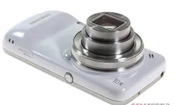 Samsung Galaxy S4 Zoom สมาร์ทโฟนลูกครึ่งเปิดตัวแล้ว