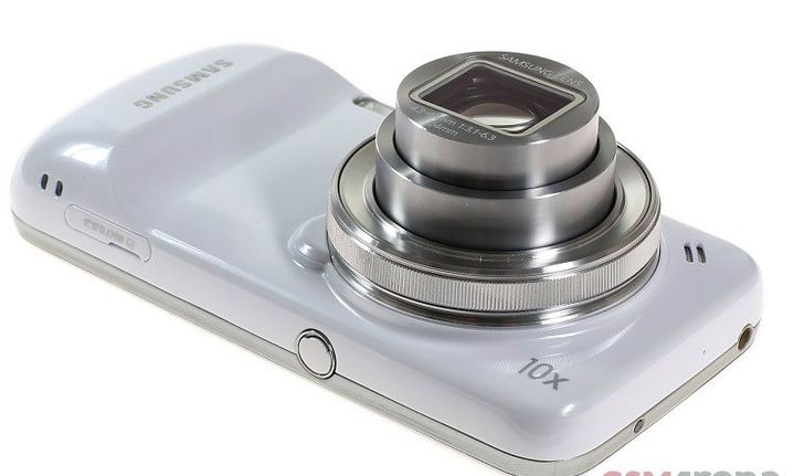 Samsung Galaxy S4 Zoom สมาร์ทโฟนลูกครึ่งเปิดตัวแล้ว