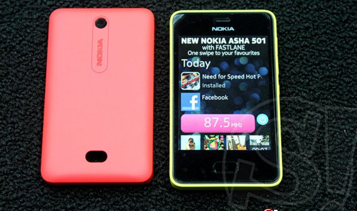 แกะกล่อง Nokia Asha 501 ชิคทุกสีสัน ราคาสุดแสนโดนใจ